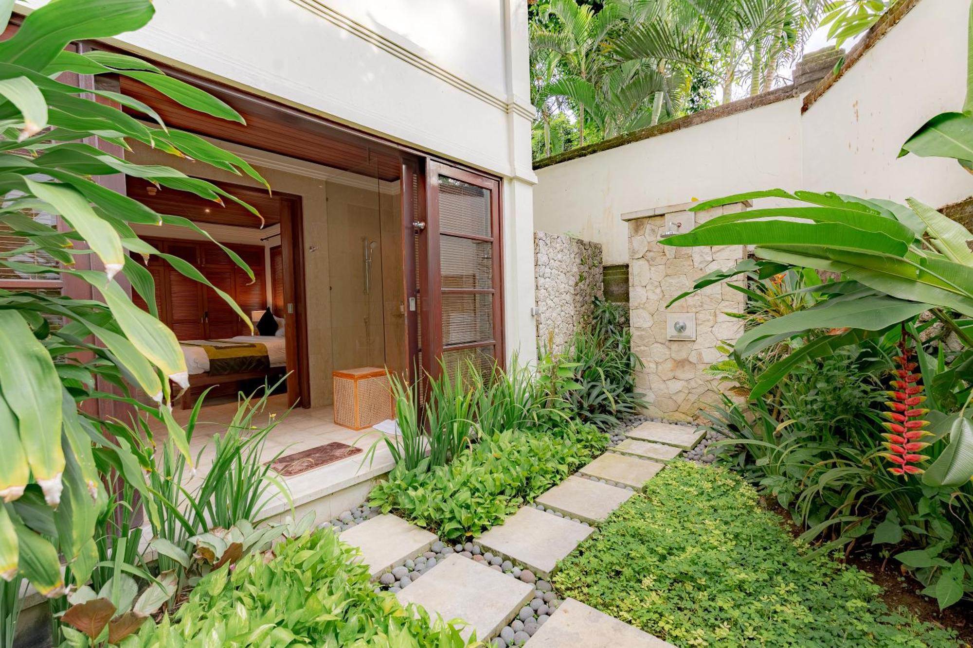 Villa Dorado - Steps From Jimbaran Beach Buitenkant foto
